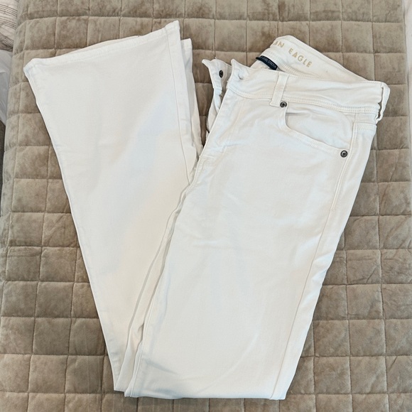 American Eagle Outfitters Denim - American Eagle Low-Rise White Jeans